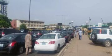 Aviation workers’ strike result in gridlocks around Lagos airports | METROWATCH