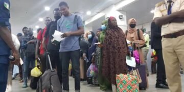 Sudan Crisis: Dangote, MTN Donate N100,000 Cash, N25,000 Airtime, 1.5gb Data to Nigerian Returnees | METROWATCH