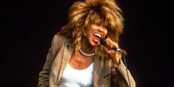 OBITUARY | Tina Turner, Legendary ‘Queen of Rock ‘n’ Roll’, Dies at 83 | METROWATCH