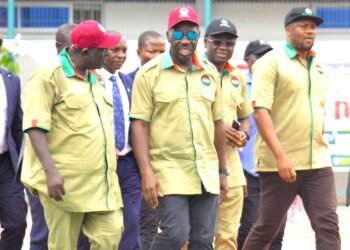 Obaseki Raises the Alarm! Salaries Doubtful from June Unless FG Prints More Naira, or Removes Petrol Subsidy  | METROWATCH