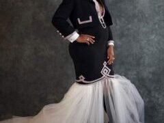 PHOTOS | Serena Williams Unveils Baby Bump At 2023 Met Gala | METROWATCH