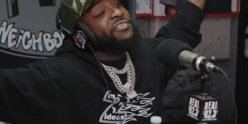 I Ran Away From Our $60m Home To Sleep In Friend’s Studio – Davido | METROWATCH