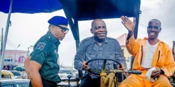 PHOTOS | Gov Otti Monitors Aba, Umuahia Clean-up Exercise | METROWATCH