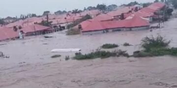 Corpse Recovered as Flood Submerges Houses, Vehicles In Abuja Estate | METROWATCH