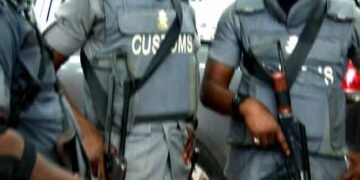 Customs Says FG Has Not Lifted Ban on Vehicle Importation Through Seme Border | METROWATCH