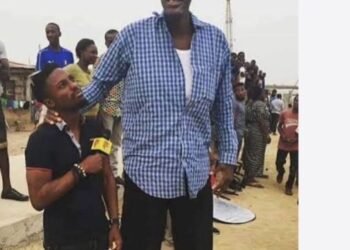 OBITUARY | Nigeria‘s Tallest Man, Afeez Agoro, Dies at 48 | METROWATCH