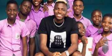 Photos: Osimhen Returns to His Primary School in Olusosun | METROWATCH