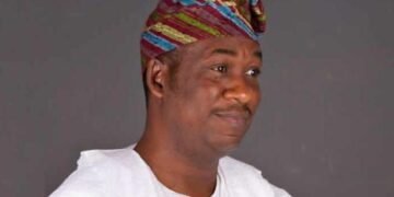 Lagos: Journalist Says Sanwo-Olu’s Deputy Unqualified to Run for Office, Releases Documents | METROWATCH