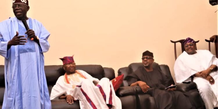 *President Bola Tinubu with Awujale of Ijebu-ode and paramount ruler of Ijebuland, Oba Sikiru Adetona, during the President's visit to the top traditional ruler on Thursday.