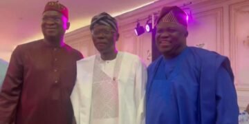 PHOTO: Sanwo-Olu, Ambode, Fashola Meet for the First Time In Four Years | METROWATCH