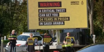 Saudi Woman Sentenced to 30-years Imprisonment for Criticising Govt on Twitter | METROWATCH
