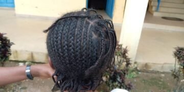 17-yr-old Girl Lures WhatsApp ‘Admirer’ from Lagos to Osun, Robs him of N1.5M | METROWATCH