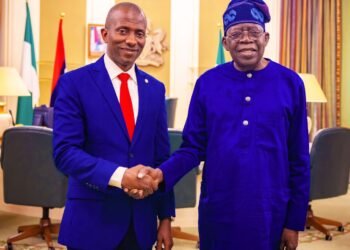 PHOTO | Tinubu meets Acting EFCC boss, Chukkol at Aso Rock | METROWATCH