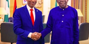 PHOTO | Tinubu meets Acting EFCC boss, Chukkol at Aso Rock | METROWATCH