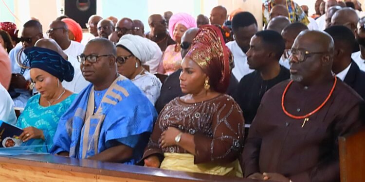 •Delta Governor, Rt. Hon. Sheriff Oborevwori (right): his wife, Deaconess Tobore Oborovwori (2nd right) his Deputy,  Sir. Monday Onyeme (2nd left) and his wife, Mrs. Catherine during the Thanksgiving Service in Honor of the Deputy Speaker of the State House of Assembly, Rt. Hon. Arthur Akpowowo at First Baptist Church, Eku on Sunday. PIX: SAMUEL JIBUNOR.