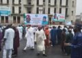 PHOTOS | Ganduje’s Jubilant Supporters Besiege APC Secretariat | METROWATCH