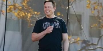 Elon Musk Unveils Live Video, Video Download Feature For X | METROWATCH