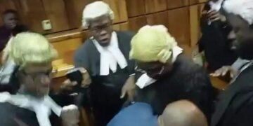 Walk, Don’t Hide — lawyers tell Emefiele as he tried to dodge journalists in Abuja | METROWATCH