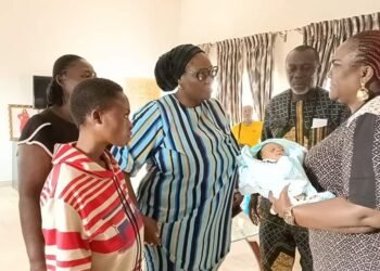 Newborn Rescued from Pit Toilet after Three Days in Anambra | METROWATCH