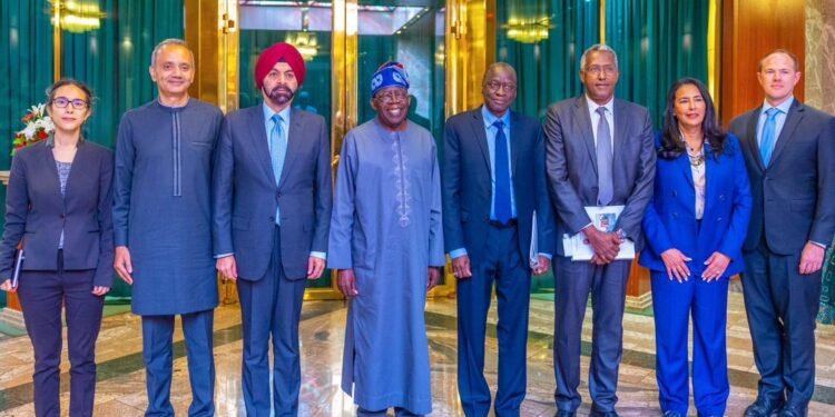 *President Bola Ahmed Tinubu with the visiting World Bank delegation led by the President of the World Bank, at the Presidential Villa Abuja.

04/08/2023.