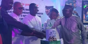 Edo NUJ Honours Agba with Excellence Award for Outstanding Achievements in Government | METROWATCH