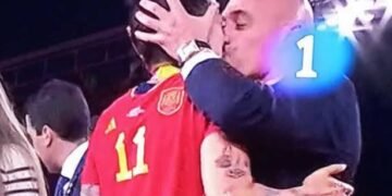 BREAKING | FIFA Suspends Spanish Football President for Kissing Female World Cup Player | METROWATCH