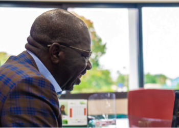 Gov Obaseki in Surprise Move, Puts More Money in Edo Royal Fathers’ Pockets | METROWATCH