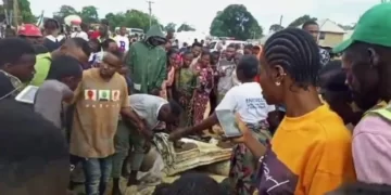 15 Dead, as Trailer Crushes Commercial Bus in Edo | METROWATCH