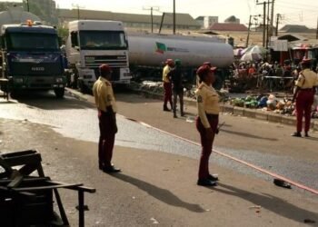 Petrol-laden Tanker Gets Stuck on Lagos Road | METROWATCH