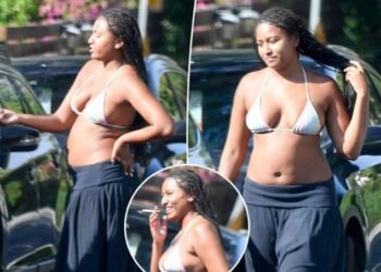 Video of Barack Obama’s Daughter Smoking in Public Goes Viral | METROWATCH