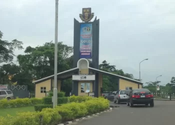 OAU Students Threaten to Shut Down Activities over School Fees Increment | METROWATCH