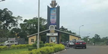 OAU Students Threaten to Shut Down Activities over School Fees Increment | METROWATCH