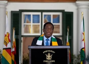 Zimbabwe President Sworn in for 2nd Term after Disputed Vote | METROWATCH