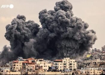 PHOTOS | Major Airlines Suspend Flights to Israel | METROWATCH