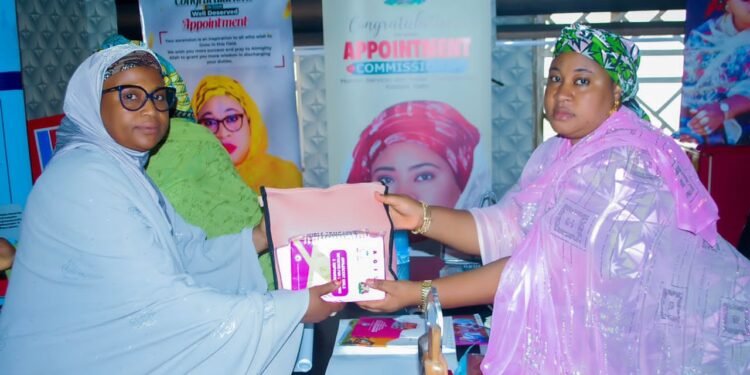 *Hajia Rabi Salisu (r) and Hadiza Hayatudeen (l)