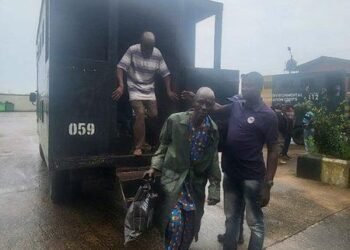 PHOTOS | LAWMA Arrests 31 for Indiscriminate Waste Disposal | METROWATCH