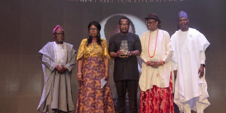 *(L-R) Prof. Olu Obafemi, member, Advisory Board of The Nigeria Prize for Literature (NPL); Prof. Akachi Adimora-Ezeigbo, Chairperson, NPL Advisory Board; 2023 NPL winner, Dr. Obari Gomba; Chief G.T. Grant, former NLNG MD; and Dr. Philip Mshelbila, NLNG MD/CEO during the award of the NLNG-sponsored prize to Dr. Gomba for his play “Grit” in Lagos…on Friday.