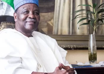 Former President Goodluck Jonathan Felicitates Yakubu Gowon at 89 | METROWATCH