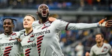 Bundesliga | Victor Boniface Assists Twice as Bayern Leverkusen Win Five-Goal Thriller | METROWATCH