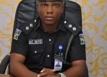 Imo Police Debunk Viral Video of Alleged Attack on Officers | METROWATCH