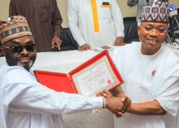 BREAKING | INEC Presents Certificates of Return to Kogi Gov-elect, Deputy Gov-elect | METROWATCH