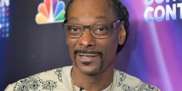 Snoop Dogg Returns to Smoking 3 Days after ‘Quitting’ Publicly | METROWATCH