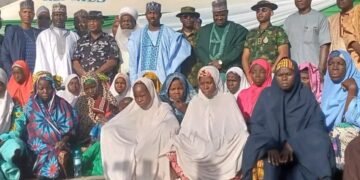 Sokoto Governor, Ahmed Aliyu Receives 66 Abductees Rescued by Nigerian Army | METROWATCH