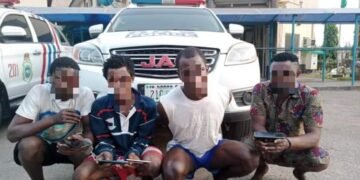 PHOTOS | Police Arrest 4 Suspected Traffic Robbers on Christmas Eve | METROWATCH