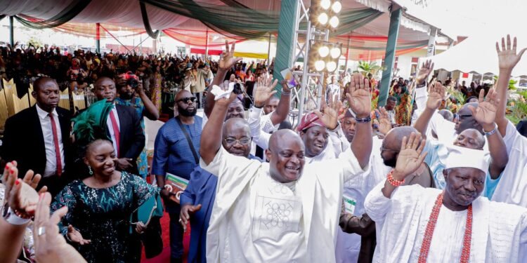 *Lagos First Lady, Dr. Ibijoke Sanwo-Olu (l in green), and the Lagos Speaker Mudashiru Obasa (in white and hands raised) during a thanksgiving service