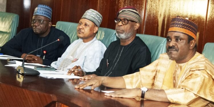 L-R: Special Adviser to the President on Information & Strategy, Bayo Onanuga, Minister of Information, Mohammed Idris, Minister of Solid Minerals and Chairman of Inter-Ministerial Committee, Dele Alake, Minister of Transportation, Saidu Alkali addressing State House Press Corps in Abuja on Presidential Intervention to reduce cost of public transport during the festive season.