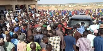 Sokoto Govt, Sen. Wamakko Donate N16.6m, Foodstuff to 66 Kidnap Victims | METROWATCH