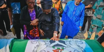 PHOTOS | Tears as Rotimi Akeredolu’s Remains Arrive Nigeria | METROWATCH