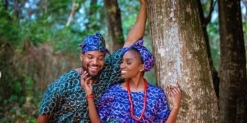 Adorable Pre-Wedding Photos of Kunle Remi and Tiwi | METROWATCH