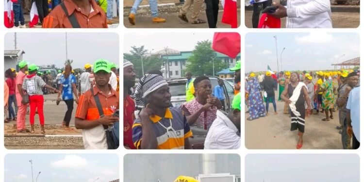 *PDP governorship aspirant in the forth-coming election in Edo State, Rt. Hon. Ogbeide-Ihama enters Benin City in a grand-style…images at the venue, Benin Airport